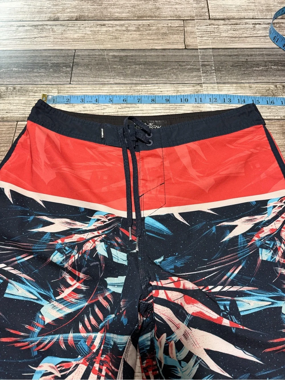 O’Neill Hyperfreak Floral Boardshorts Men’s 30 Red Blue (Inseam 9) Tropical